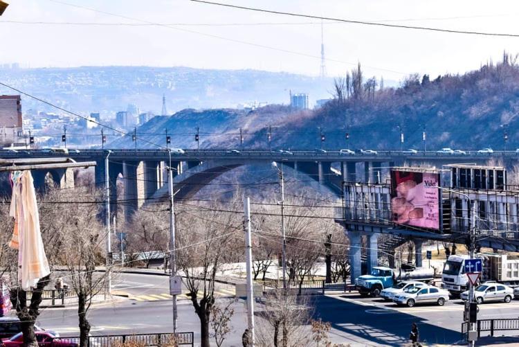 Напротив Спортивно-Концертного Комплекса Apartment Yerevan Bagian luar foto